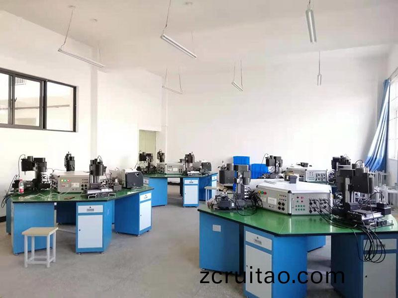 一(yi)體化教學(xué)實訓(xùn)(xun)室(shi)