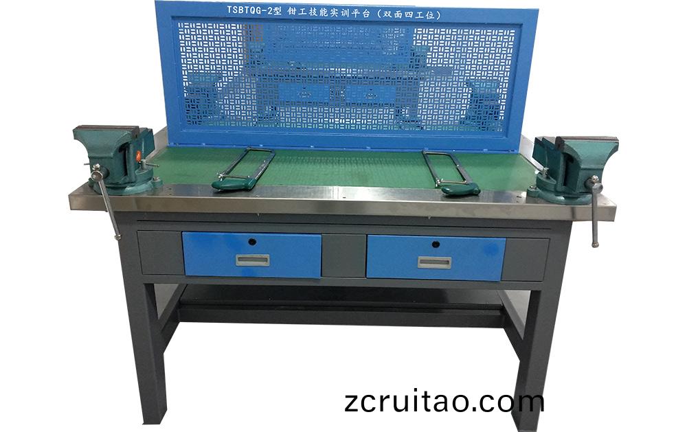 鉗(qian)工實(shí)訓(xùn)(xun)係(xi)列