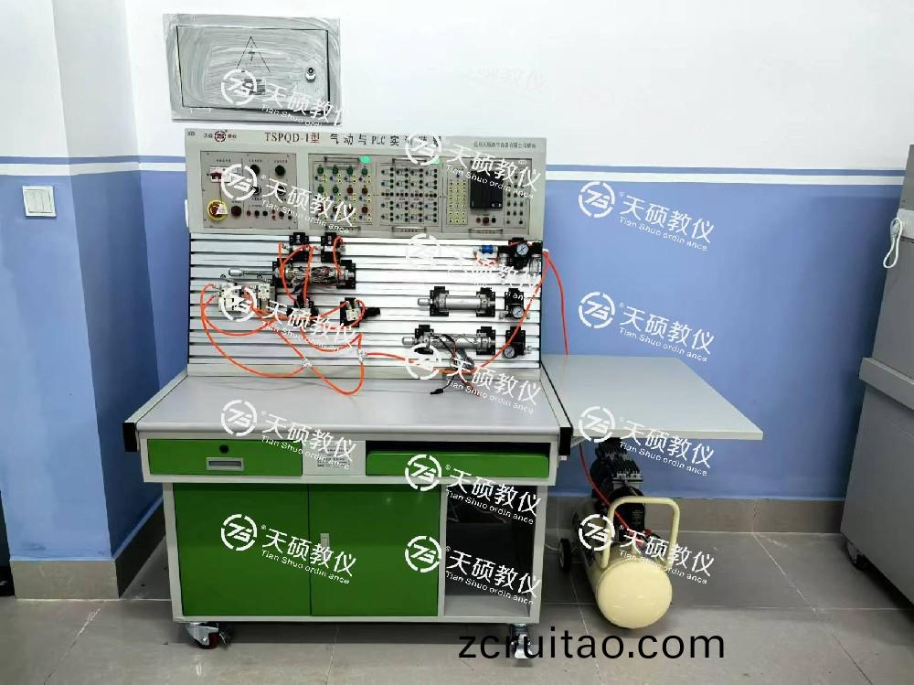 工(gong)業(yè)(ye)氣(qi)動實訓(xùn)(xun)室(shi)順利安裝、調(diào)試(shi)、培訓(xùn)、驗收(shou)通(tong)過！