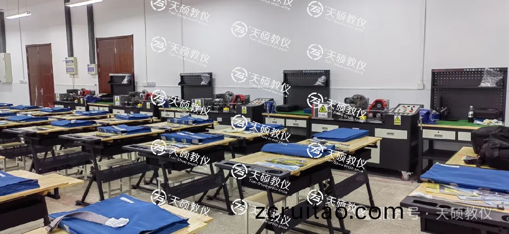 機(ji)械裝配(pei)技(ji)術(shu)、機械(xie)製圖實訓(xun)室